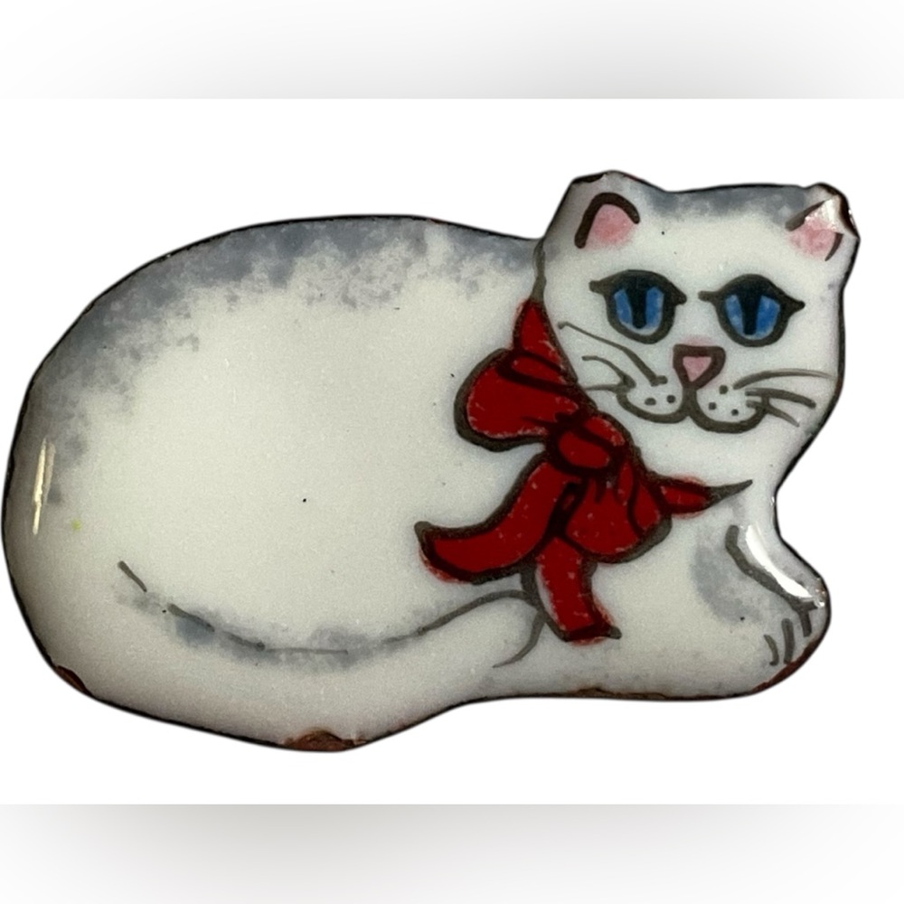 Vintage Signed Enamel Cat Brooch Pin White Kitty Red Bow Hand Painted 1982